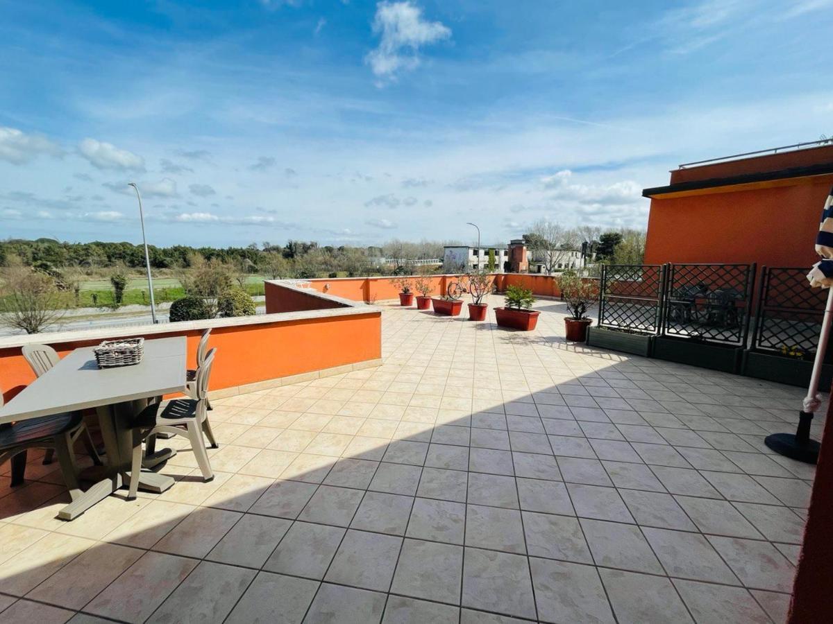 Regina Del Mare Holiday Apartments Tirrenia Ngoại thất bức ảnh